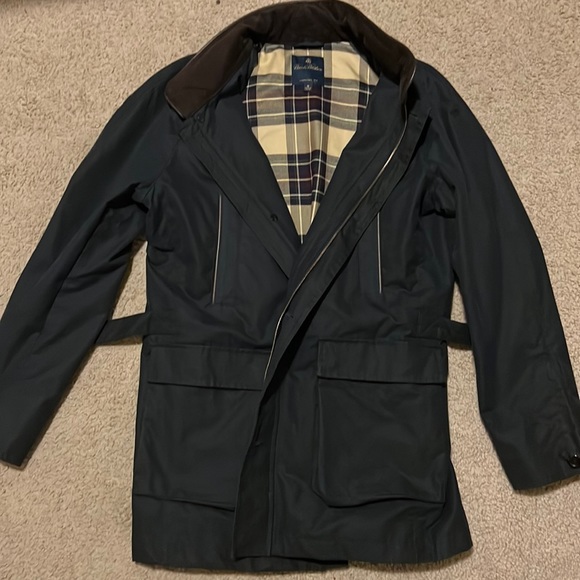 Brooks brothers trench coat size medium